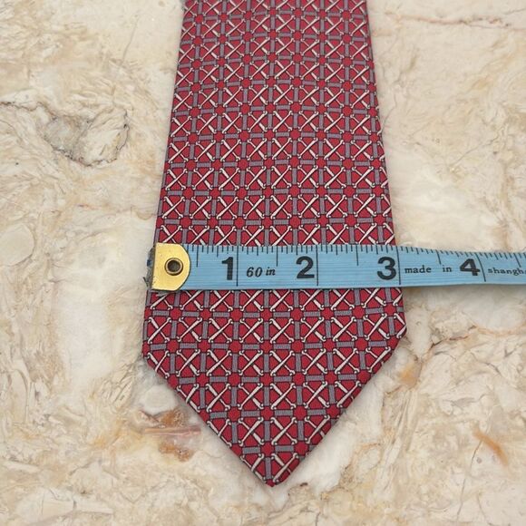 Hermès 100% Silk Horsebit Pattern Tie - Picture 12 of 12
